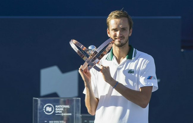 梅德韦杰夫ATP1000罗杰斯杯夺冠，四夺大师赛冠军