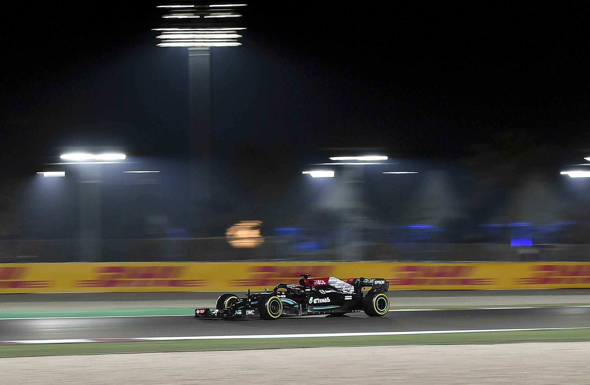 F1卡塔尔大奖赛：汉密尔顿夺冠