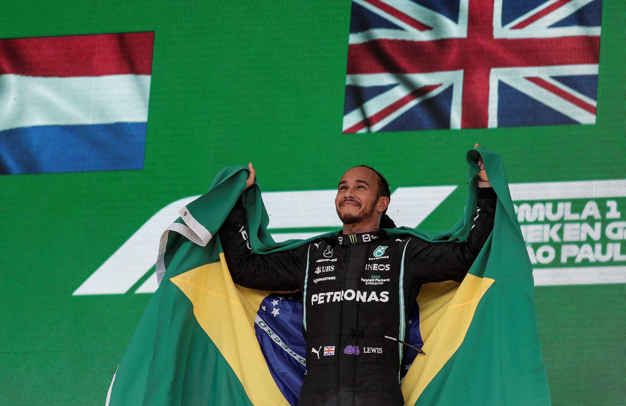 F1巴西大奖赛冠军诞生：汉密尔顿雄起