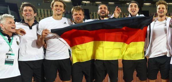奥运冠军兹维列夫率德国胜巴西晋级世界组