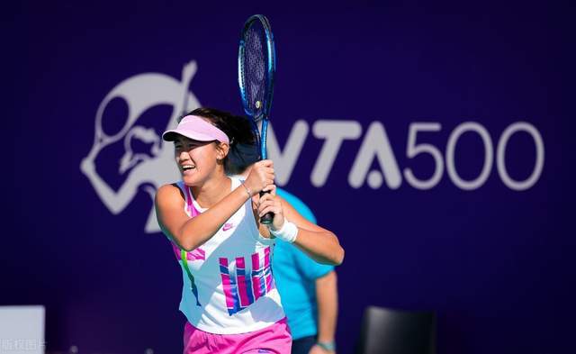 WTA首冠诞生！中国网球一夜连夺3冠，郑钦文创造个人历史