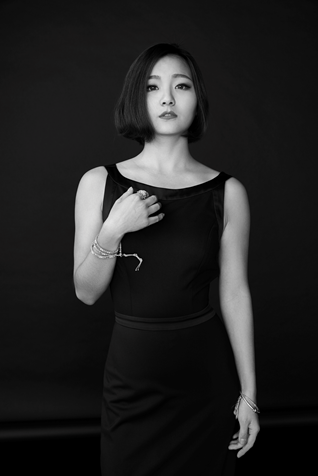 音乐剧话剧演员,歌手,编舞.