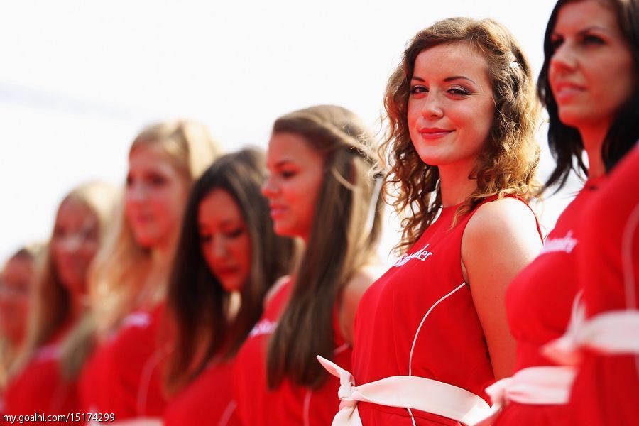 2011年F1围场漂亮美女秀