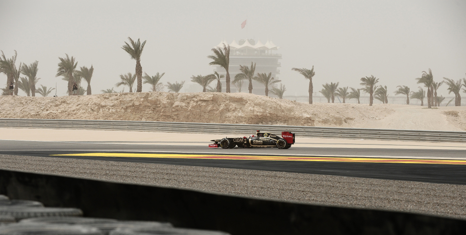 F1巴林站第三次练习赛精彩图片
