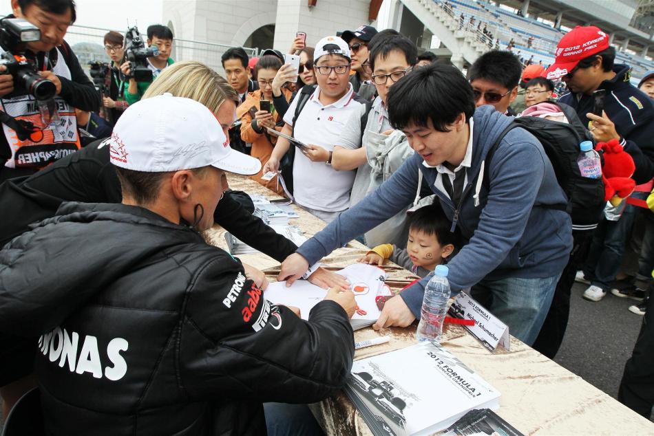 F1韩国站车手签名会