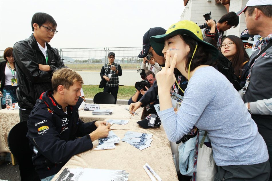 F1韩国站车手签名会