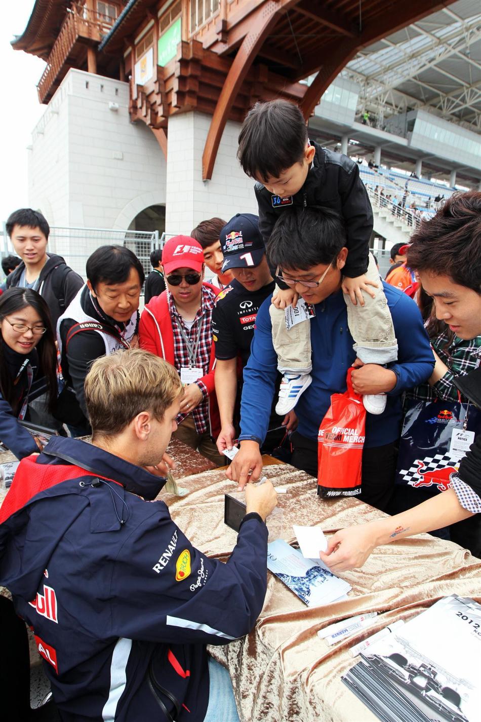 F1韩国站车手签名会