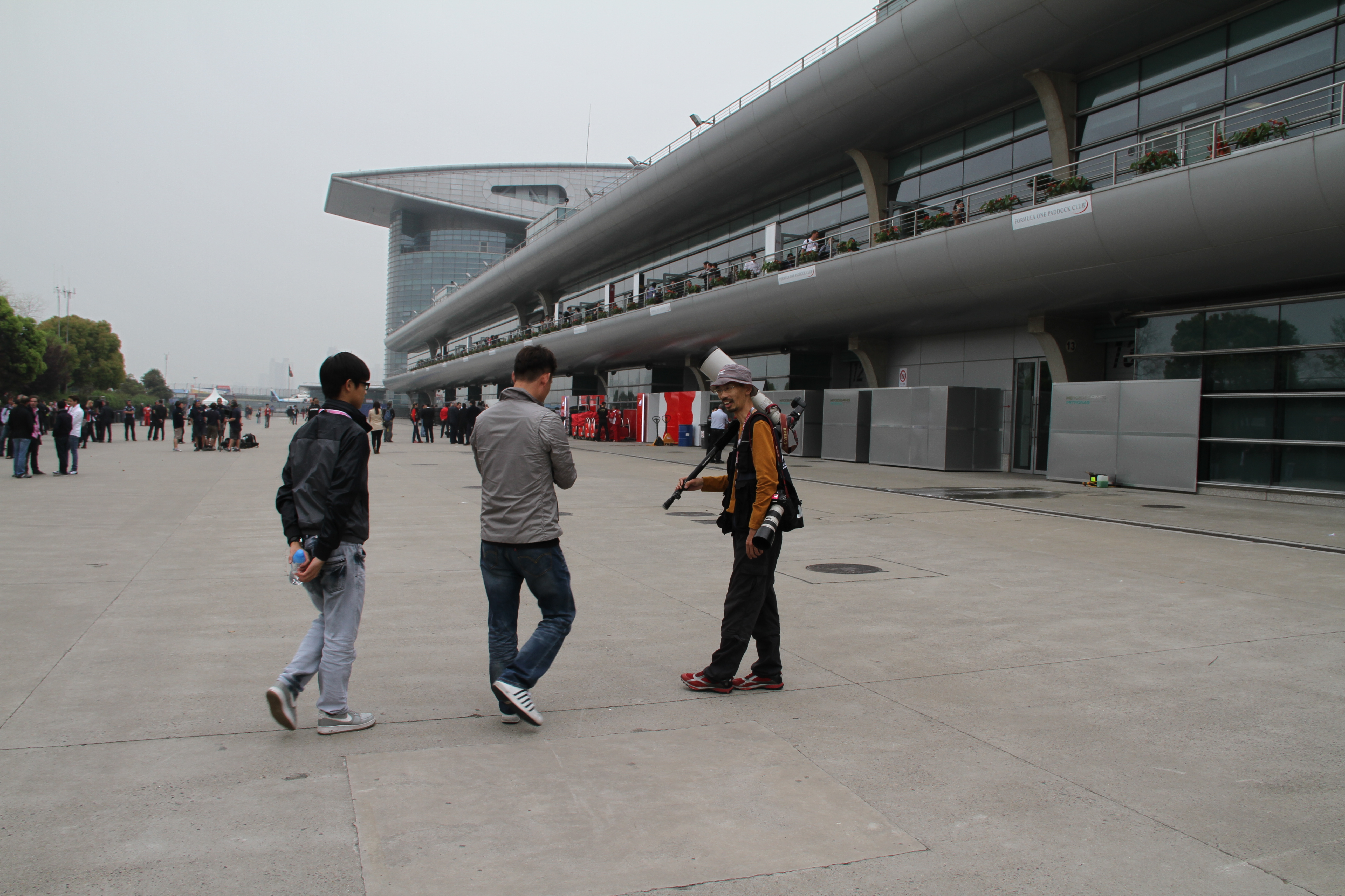 揭秘上海F1大奖赛正赛发车前电视直播采访